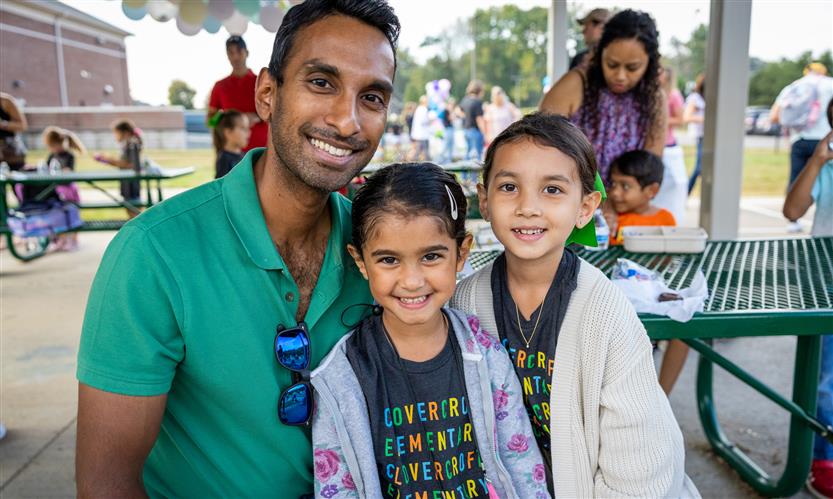 Students enjoy pastries with their parents